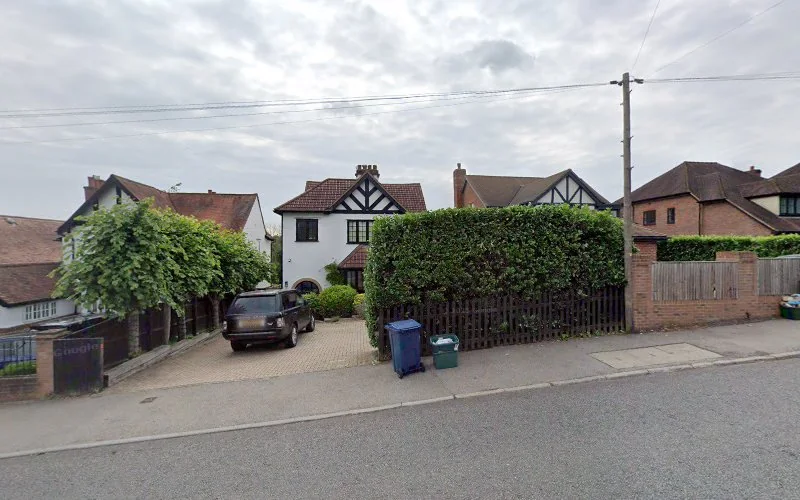 Cruci P - Dental clinic in Gerrards Cross