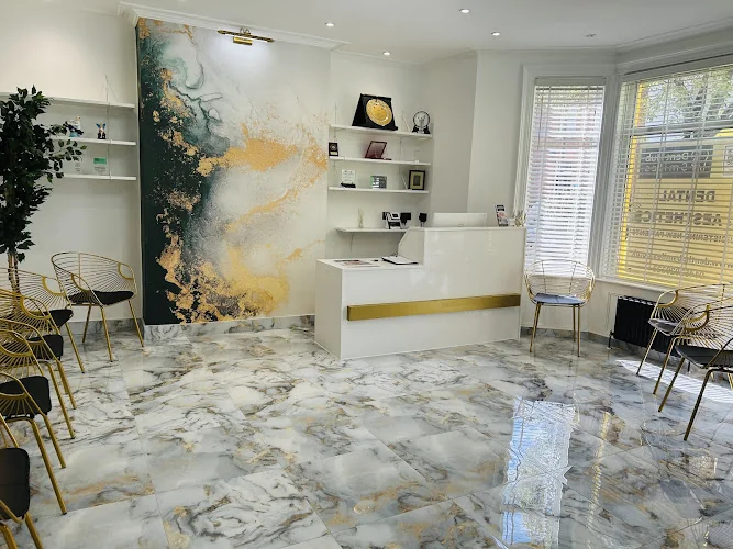 Dent Hub Smiles - Dental clinic in Gloucester