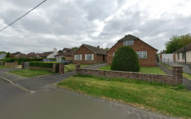 Ms V Kurup - The Linden Dental Centre - Dentist in Basingstoke