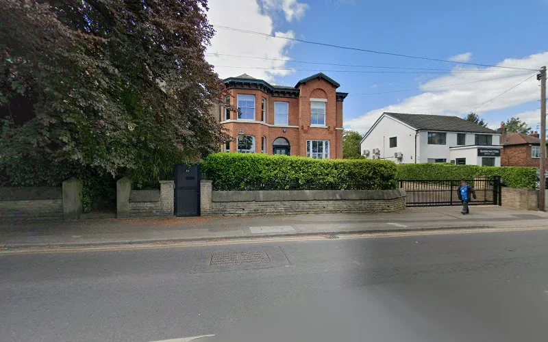 Gibb Dr R - Dental clinic in Altrincham