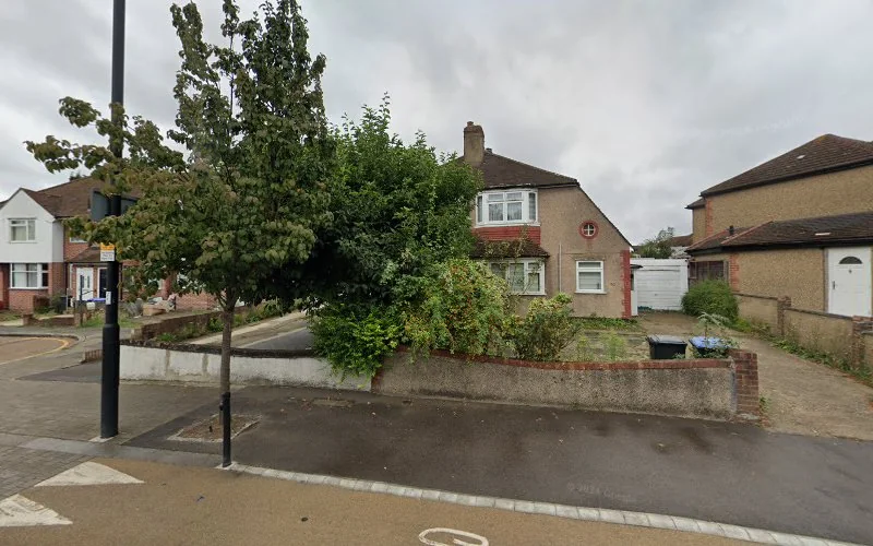 K - Dental laboratory in Enfield