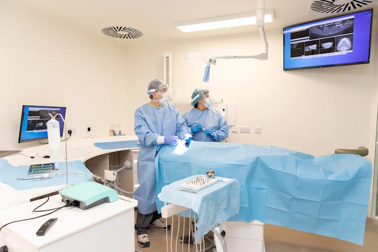 Chiswick Dental and Implant Clinic - Dentist in London