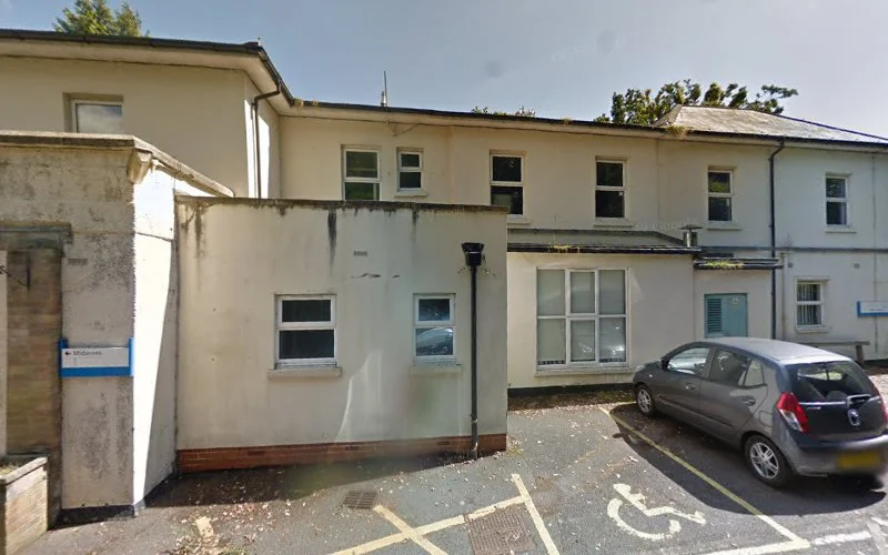 Hythe Dental Clinic - Dental clinic in Southampton