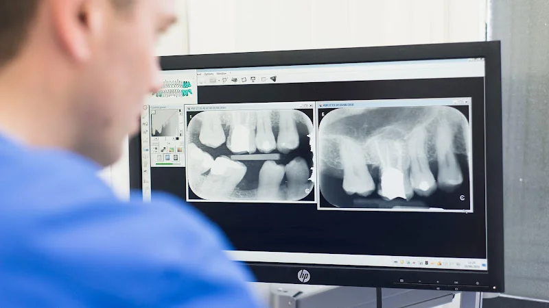 Lint Riggs Dental Care - Dental clinic in Falkirk