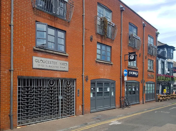 The Clinic - Mercury Removal Centre - Dr Jeff Amos - Dentist in Brighton