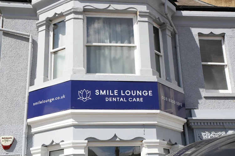 Smile Lounge - Dentist in London