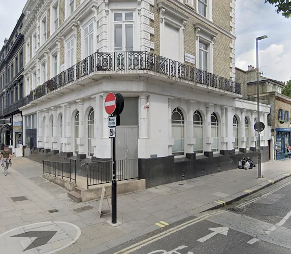 KT Dental - Cosmetic dentist in London