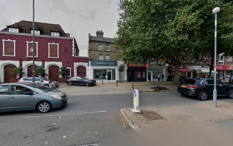 Sims N - Dentist in London