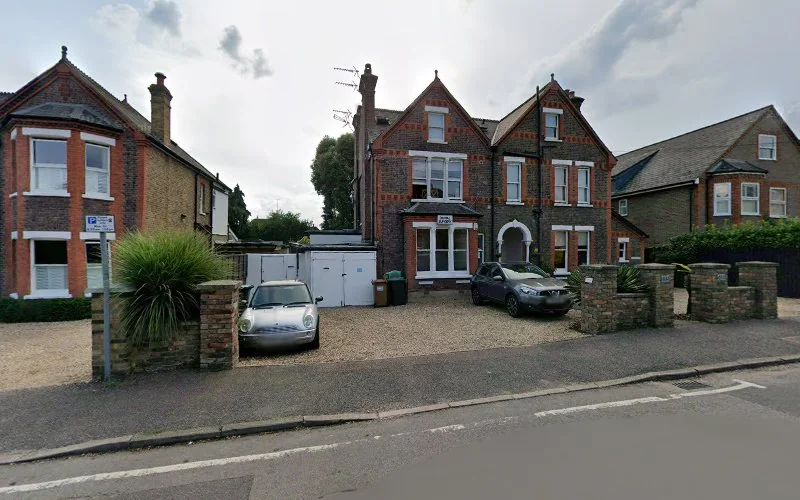 Berkeley Dental & Implant Clinic - Dental clinic in Rickmansworth