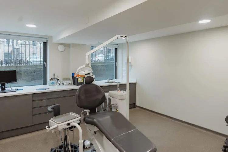 103 Dental and Implant Practice - Dental clinic in Edinburgh