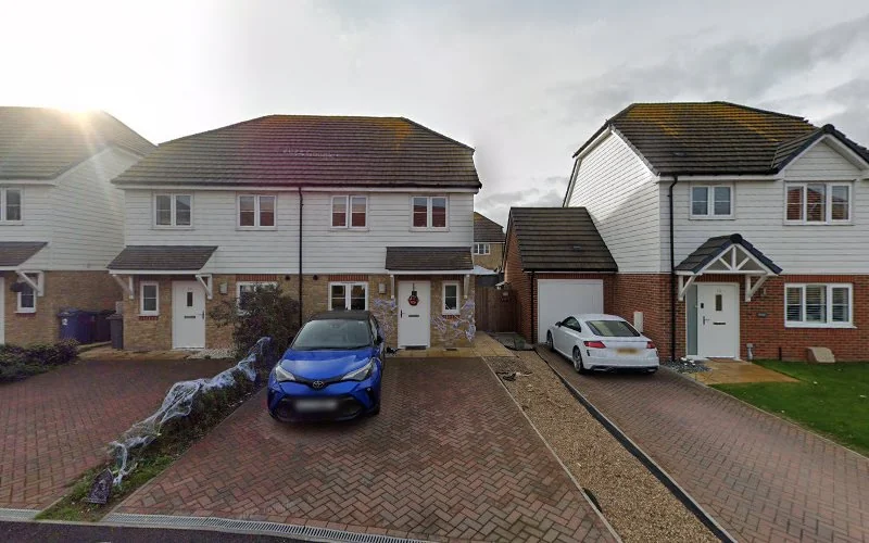 Star Whitening UK Dentist Marketplace - Dentist in Sittingbourne