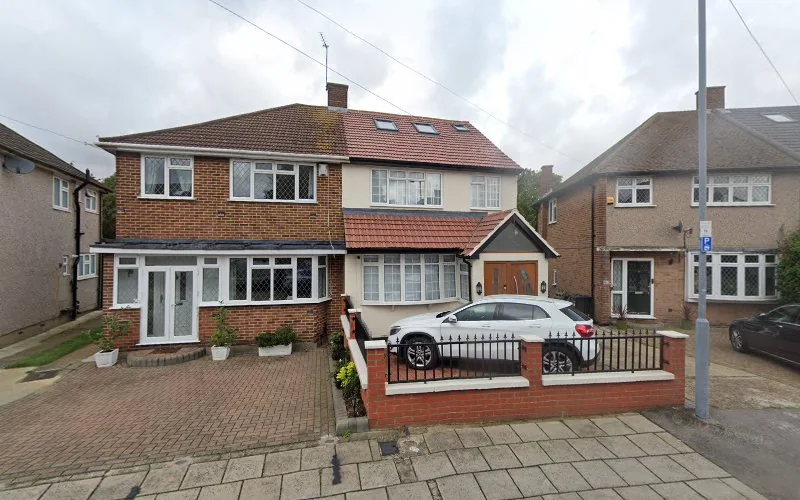 Smile Edit - Cosmetic dentist in Romford