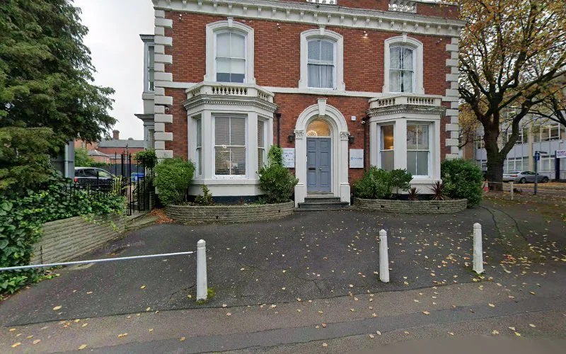 Dr Devan Pankhania - Dentist in Leicester