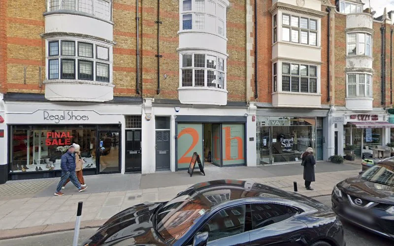 Dr Al Daadaa - Dentist in London