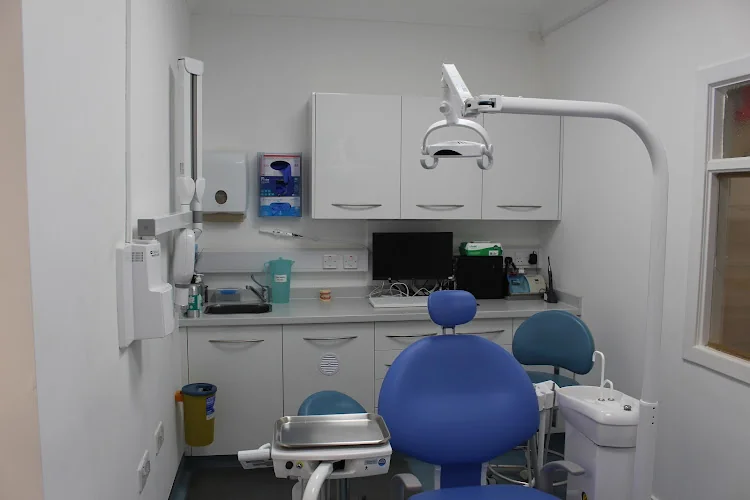 R Coventry Dental Practice - Dental clinic in Lanark