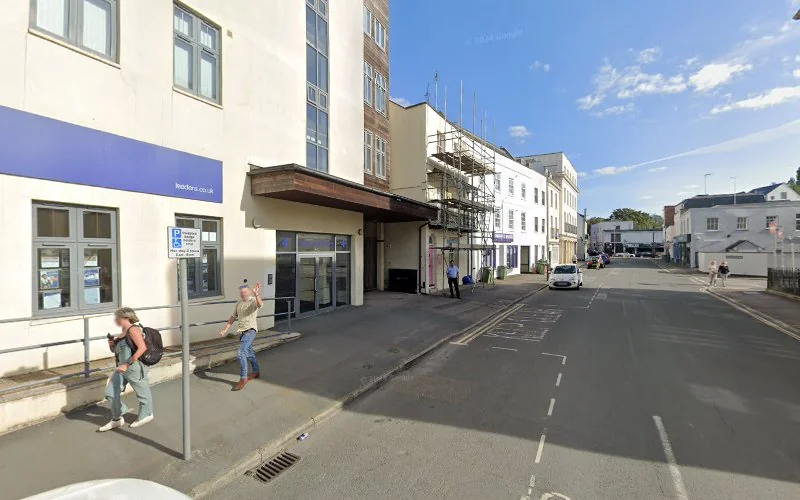 NHS - Dental clinic in Cheltenham