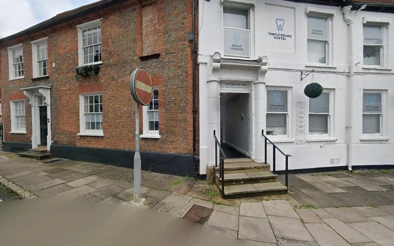 McAleavey D P - Dental clinic in Aylesbury