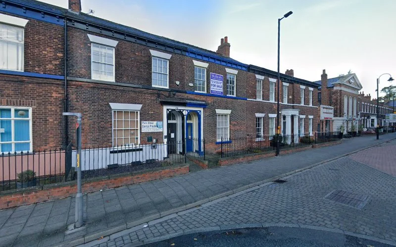 Dr Gurv - Dentist in Leeds