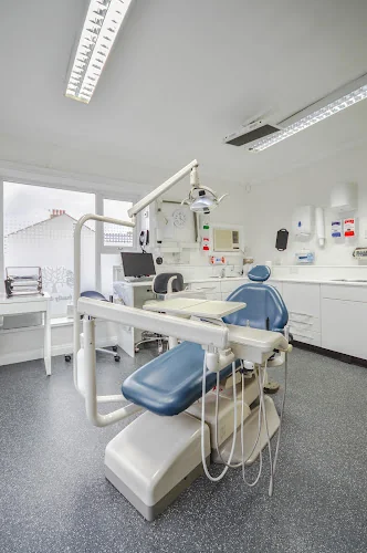 Oakland Family Dental Practice - Dental clinic in Nelson