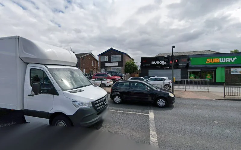 Dr J L Lapidus - Broadway Dental Surgery - Dental clinic in Oldham