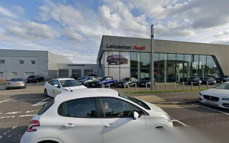 Smile centre - Dental clinic in Leicester