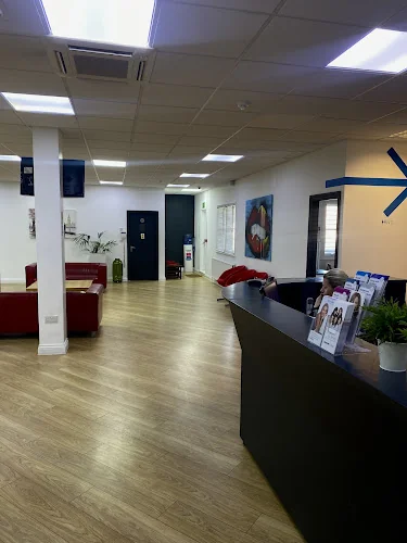 UK Smiles Dental Practice - Dentist in Romford