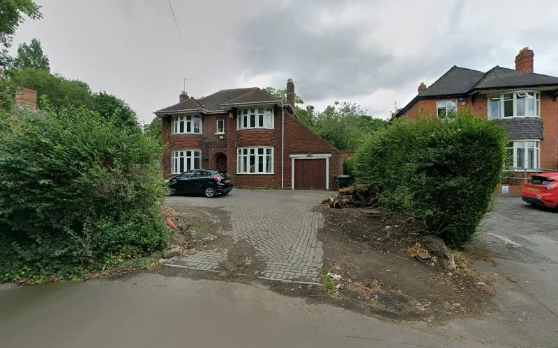 Roberts E - Dental clinic in Wolverhampton