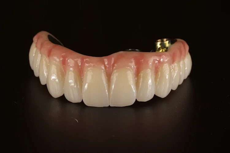 DNH LAB - Dental laboratory in Chessington