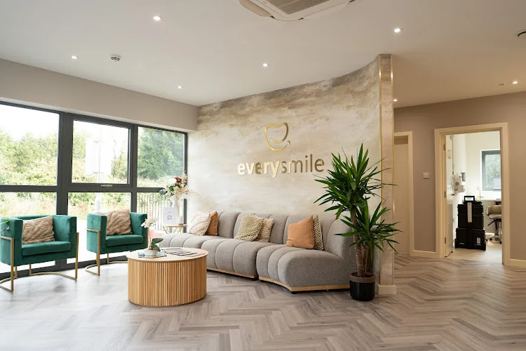 EverySmile Dental Clinic | Cosmetic Dentist In Leicester I Invisalign I Sedation - Dental clinic in Leicester