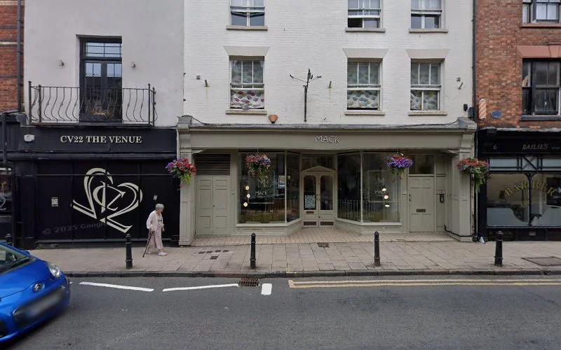 Panton L - Dental clinic in Rugby