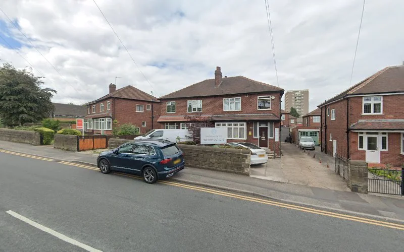 P A Lucitt Ltd - Dental clinic in Leeds