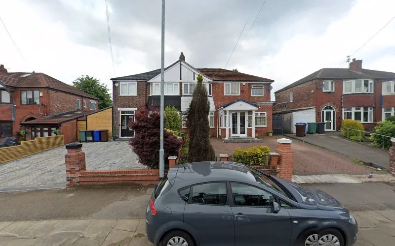 Iman Dental Group - Dental clinic in Manchester