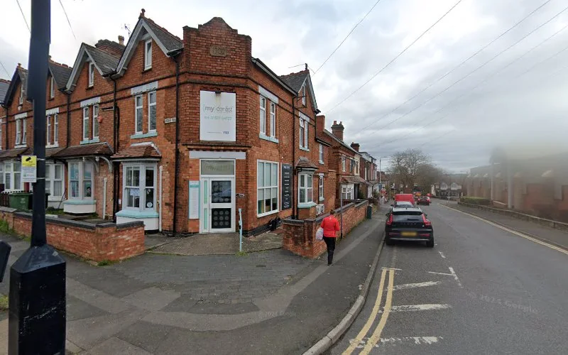 Nicholas C L - Dental clinic in Redditch