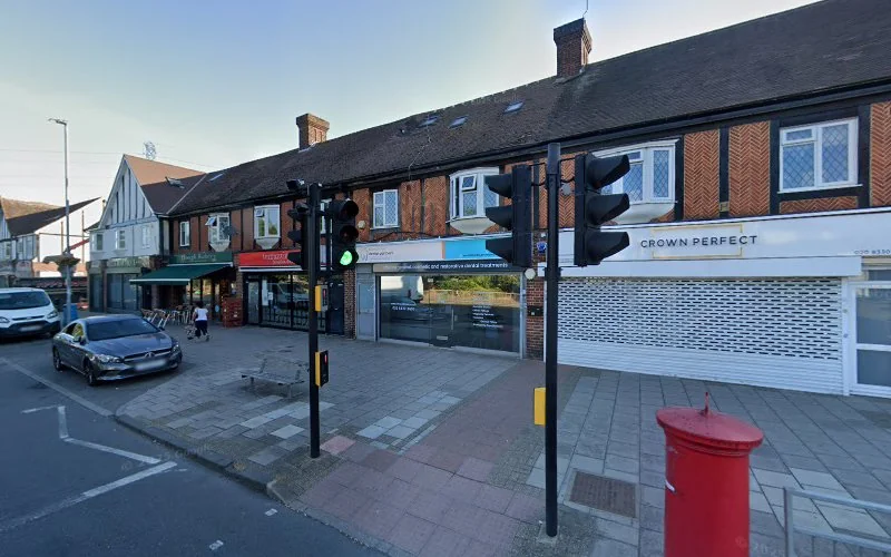 Mr M B Patel - Dentist in Worcester Park