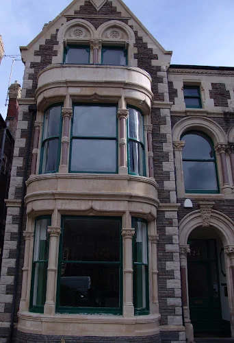 Guy's Dental Implant Centre - Dentist in Cardiff