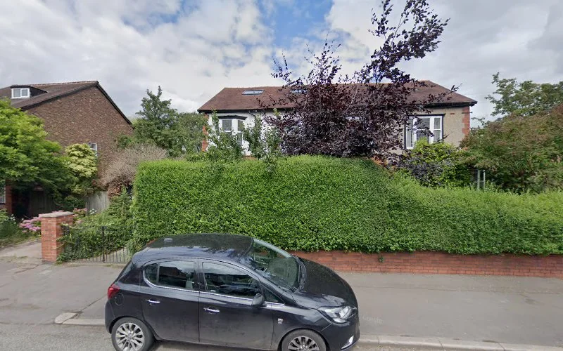 Bhavsr Dr Milbesh - Dental clinic in Manchester