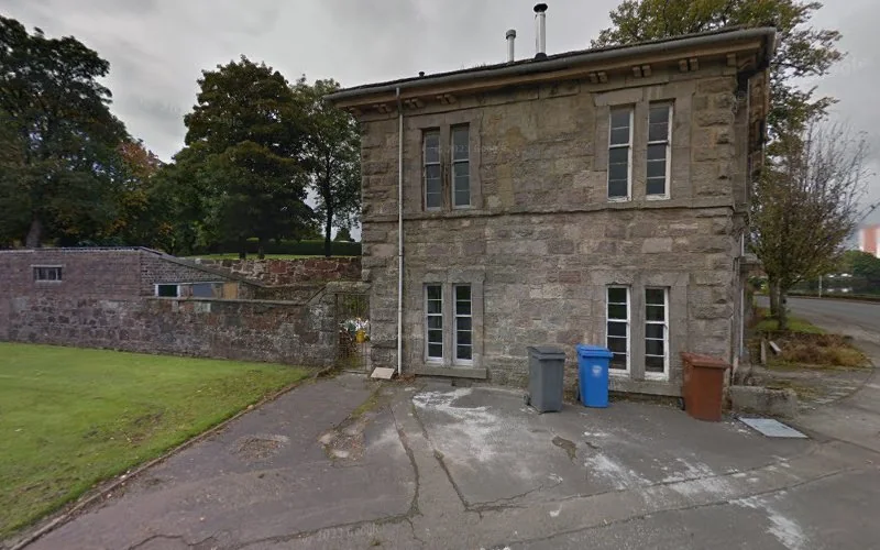 McCallum G - Dental clinic in Dumbarton