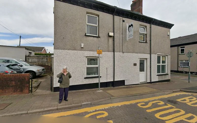 Edwards Family Dental Health Centre - Dental clinic in Cwmbran