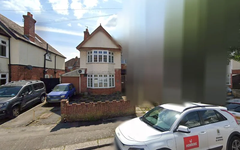 Puwanarajah N - Dental clinic in Southampton