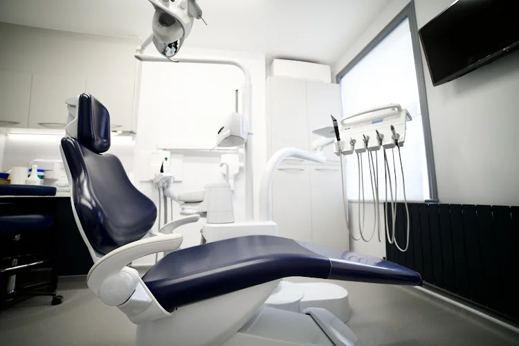 Pitshanger Dental - Dentist in London