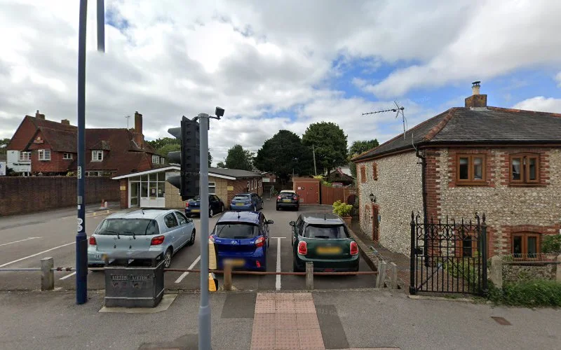 Perold F J - Dental clinic in Waterlooville