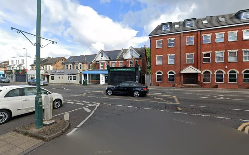 Coupe Mr J - Dental clinic in Bournemouth