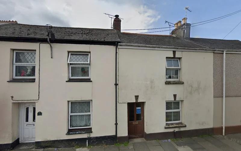 Stephen Rowse - Dental laboratory in Saint Austell