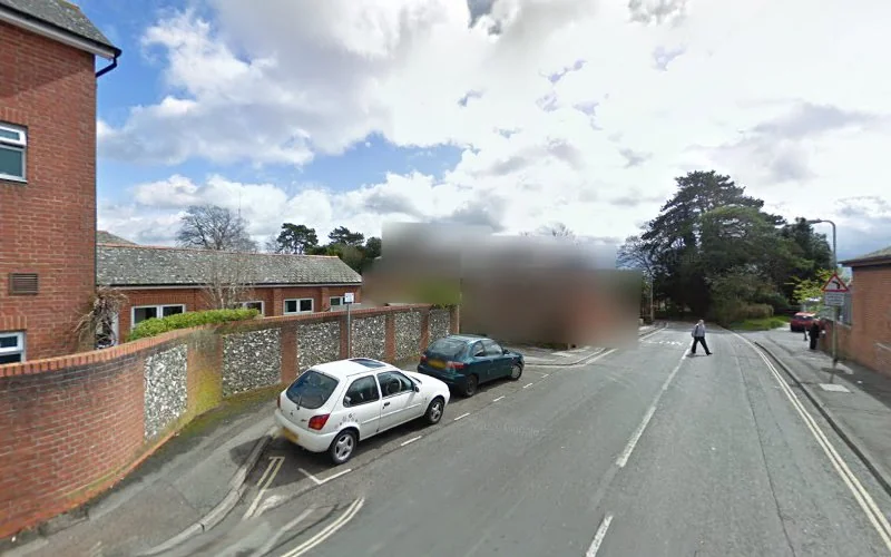 Louw Mrs G - Dentist in Winchester