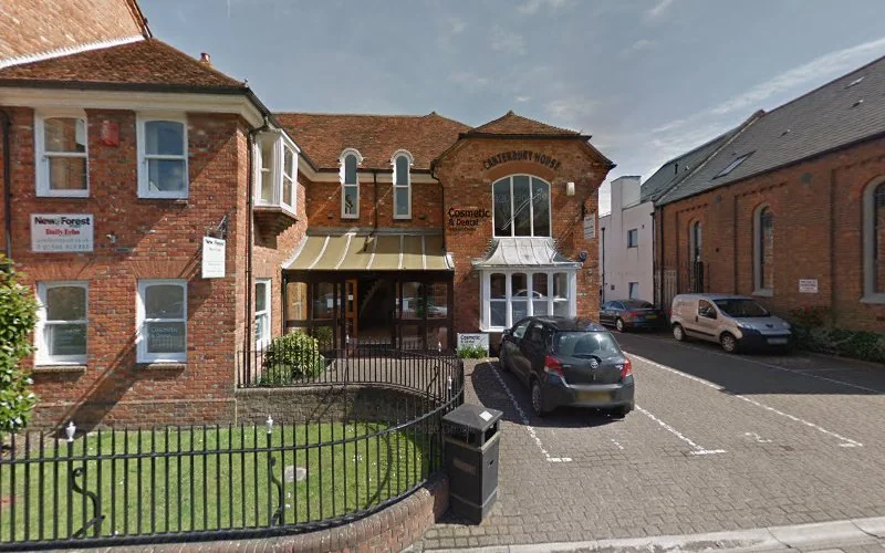 Girling A L - Dentist in Lymington