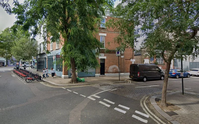 Stramotas G - Dental clinic in London