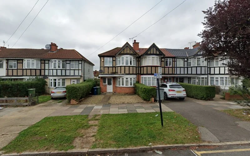 Stuart Hutcheson B.D.S. - Dental clinic in Harrow