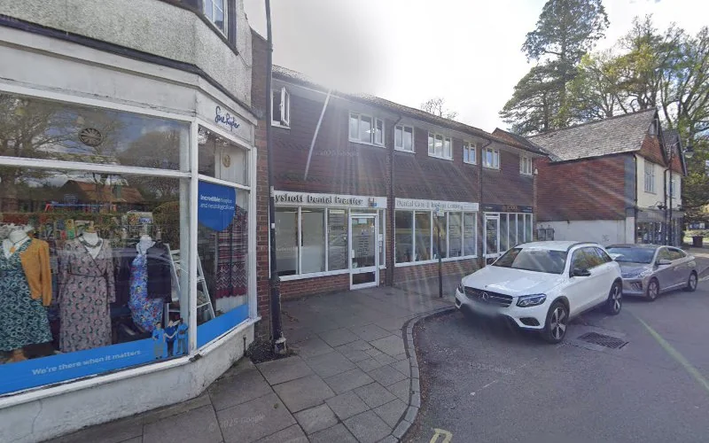 Grayshott Dental Practice and Implant Centre - Dental clinic in Hindhead