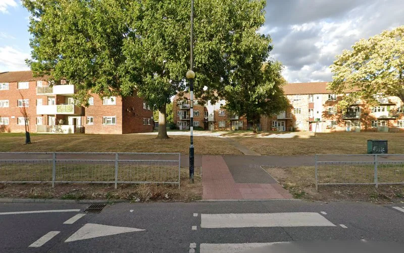 Shamosson Mr A - Dental clinic in Romford