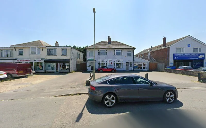 Dr A D Evans - Dentist in Southampton